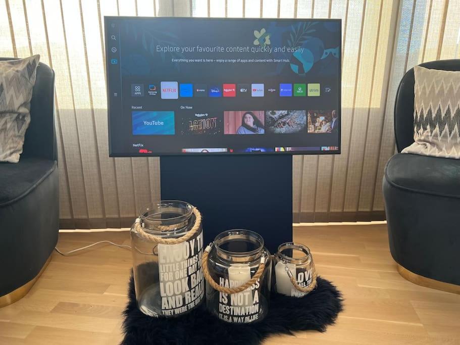 Attraktiv & Smart Funkishytte Pa Nes Strandhager. Årnes 外观 照片
